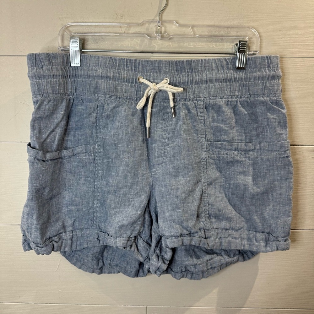 Athleta Cabo Linen 4" shorts in a Chambray Blue Size 14